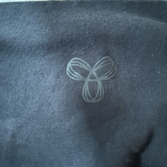 TNA High Rise Leggings - Picture 4 of 4